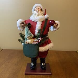 Clothtique Santa Claus Possible Dreams 1995 Santa Holding Apple Mailbag 18” Tall